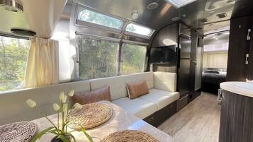 1 soverom, wi-fi (inkludert) og sengetøy