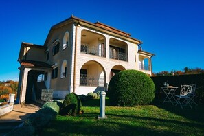 Exterior - Holiday apartment mit Pool und Klimaanlage (Mekiši kod Vižinade)