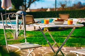 Property grounds - Holiday apartment mit Pool und Klimaanlage (Mekiši kod Vižinade)