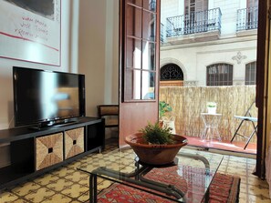 Interior - SP1- Centrally located, unique with balcony! (Barcelona)