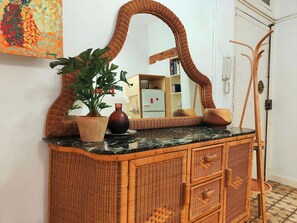 Interior - SP1- Centrally located, unique with balcony! (Barcelona)