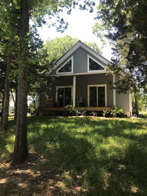 Exterior - Cozy A-Frame cabin right next to the water. (Linn Valley)