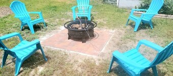 Dog Friendly|Fenced|Full Kitchen|Firepit
