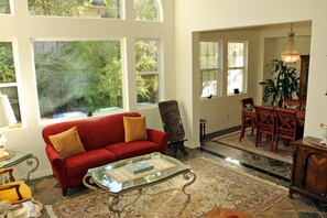 Téléviseur connecté, écran d’ordinateur, imprimante