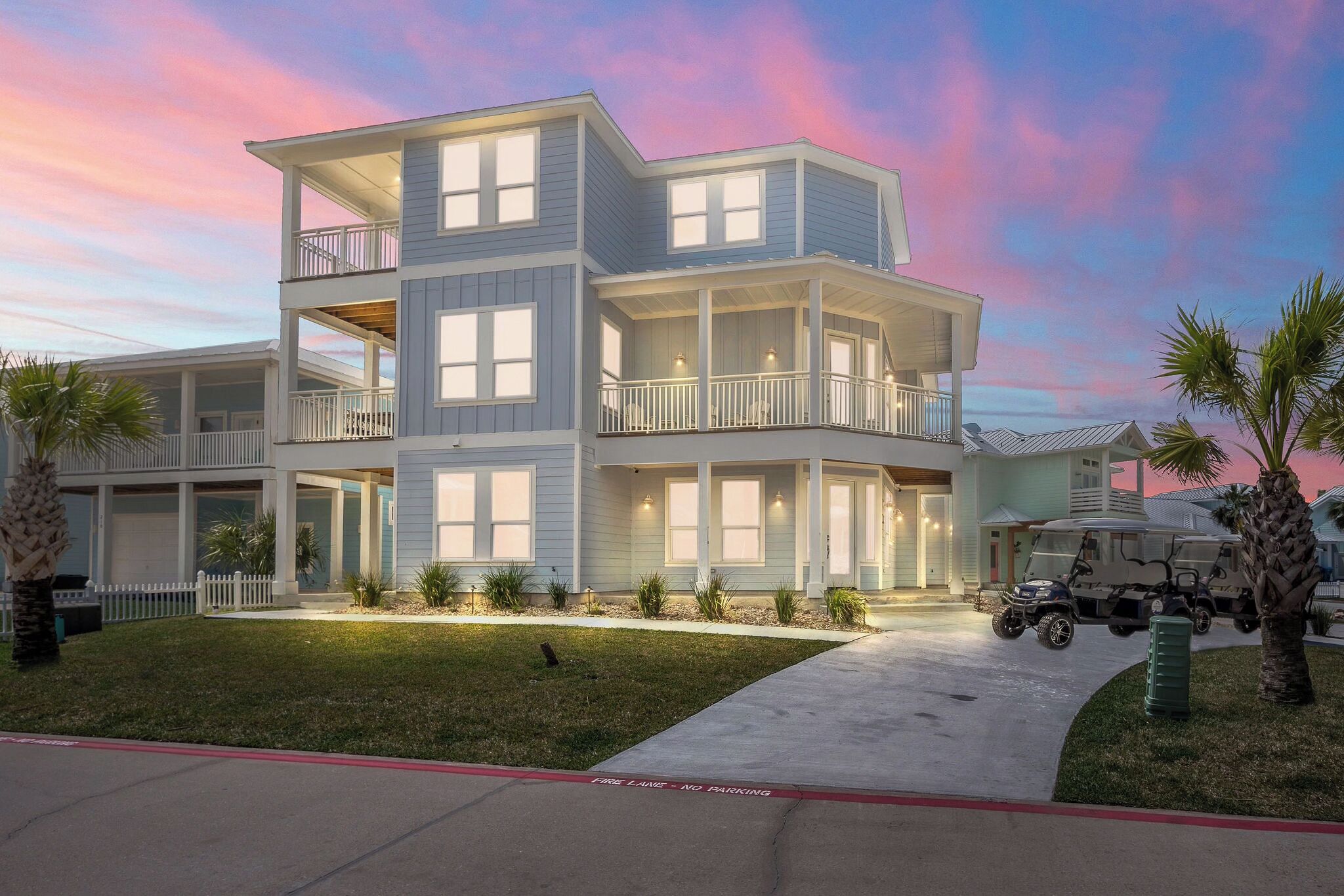RD204 Beautiful Newly Built Home, Shared Pool, Beach Boardwalk and Golf Cart Included Entire Stay!