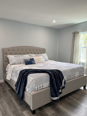 5 chambres, bureau, lit de bébé portatif, accès au Wi-Fi (inclus)