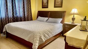 2 bedrooms, desk, iron/ironing board, free WiFi