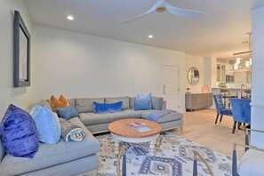TV - Lake LBJ Condo w/ Balcony & Shared Boat Docks (Horseshoe Bay)
