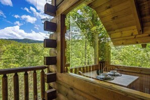 Outdoor dining - Private Studio Log Cabin! Hot Tub,Fireplace,Relax! (Sevierville)