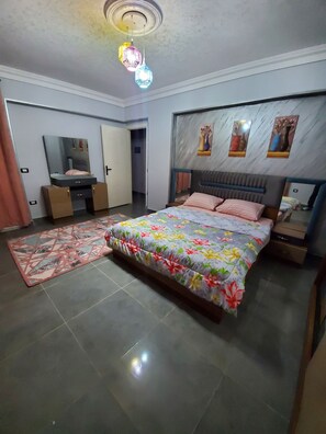 3 chambres, fer et planche à repasser, Wi-Fi gratuit, draps fournis