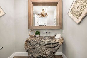 Uklassifisert bilde, 3 av 50, knapp