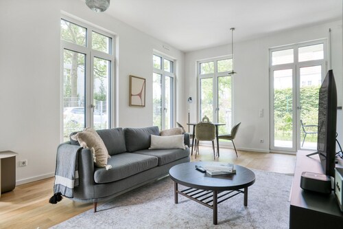 Impeccable Charlottenburg 2BR w/ beautiful Garden, by Blueground