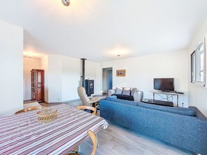 TV - Stunning private villa for 6 people with WIFI, TV, terrace and pets allowed (Montalivet-les-bains)