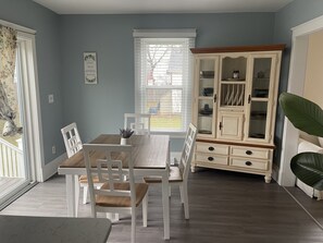 Dining - Minutes from Niagara Falls in a Historic Village (Lewiston)