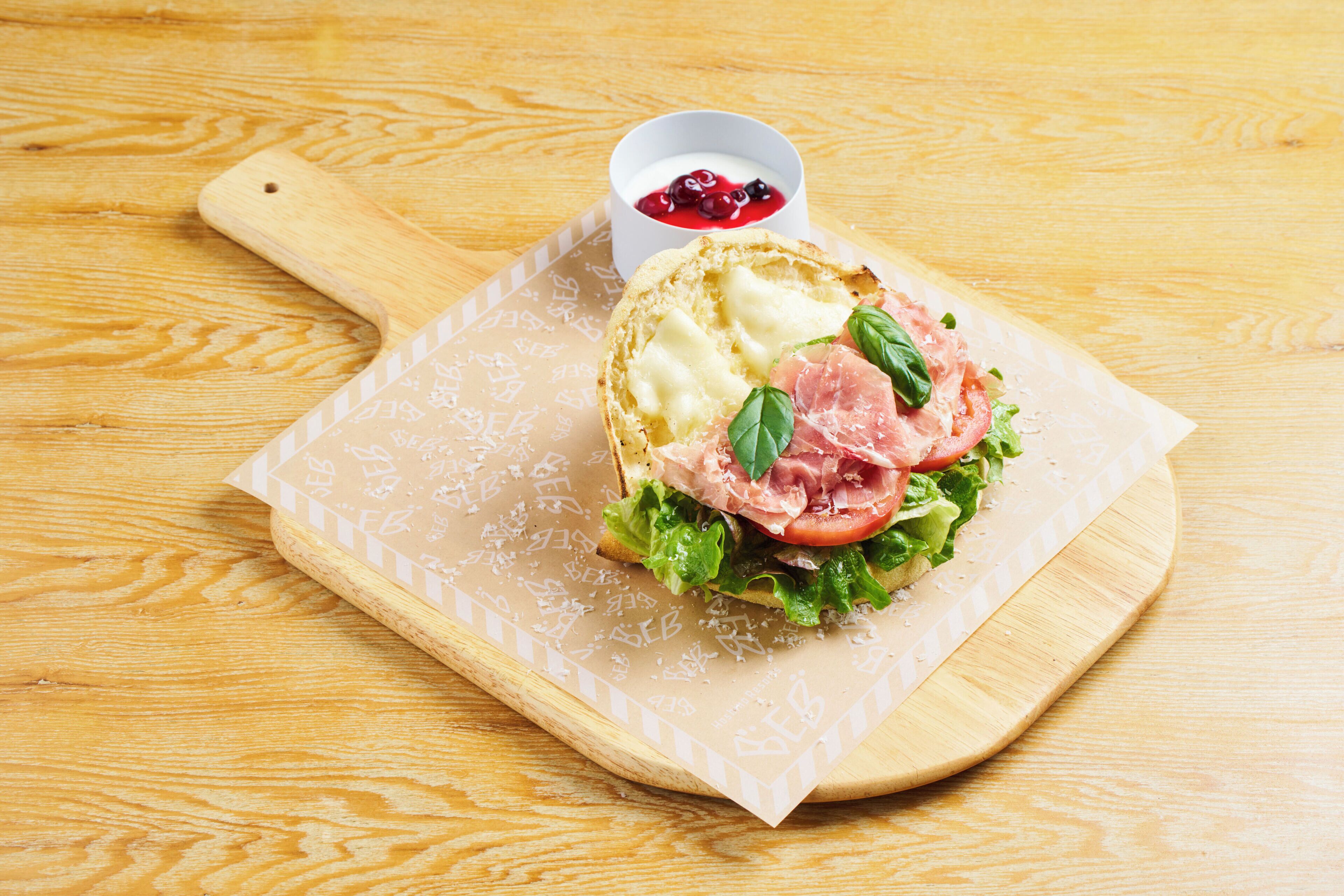 朝食