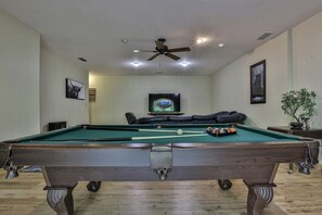 Game room - Dellinger Retreat On The River | Ellijay, GA (Ellijay)