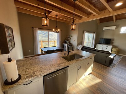 Little Hickory Top - Mountain Side Modern Cabin