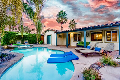 Warm Sands Oasis | 2 Master Suites, Private Pool, Hot Tub & Outdoor Fireplace