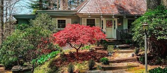English Tea Garden Vacation Home with Large Patio