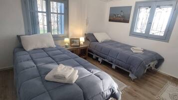 2 chambres, fer et planche Ă  repasser, Wi-Fi, draps fournis
