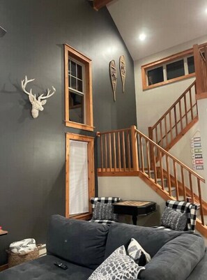 Interior - The Ski House @ Camelback w/ Game Room, 4-seasons (Tannersville)