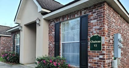 Chateau 15, spacious townhouse in Tickfaw, LA