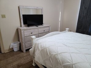 2 chambres, fer et planche à repasser, lit parapluie, Wi-Fi gratuit