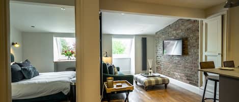 1 bedroom, iron/ironing board, Internet