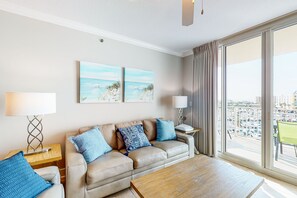 Een televisie en boeken