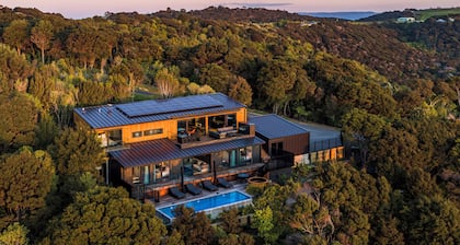 Kaitiaki Lodge - Pool & hot tub