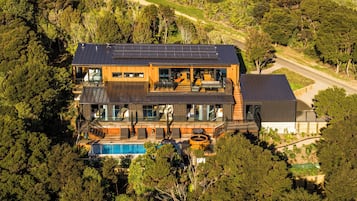Luxury Villa | 5 bedrooms, premium bedding, pillow-top beds, individually decorated