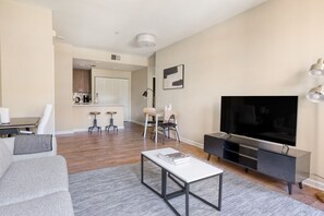 Télévision, chaîne hi-fi