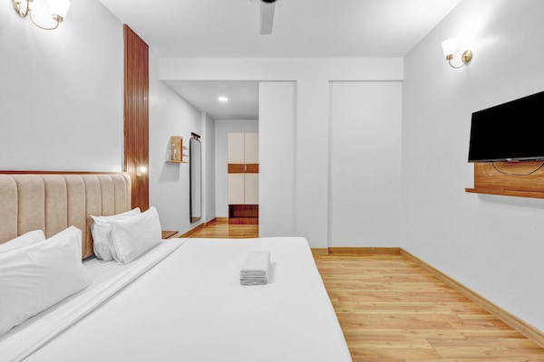 Business Studio Suite | Egyptian cotton sheets, premium bedding, desk, laptop workspace