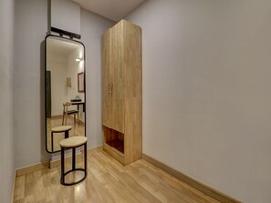 Business Studio Suite | Room amenity