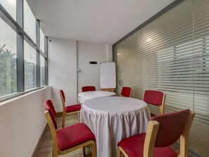 Meeting facility - UPAR Hotels Indiranagar (Bengaluru)