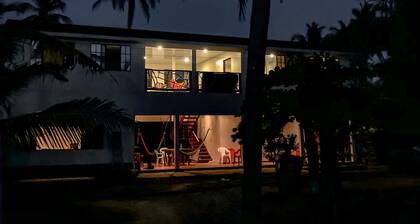Beautiful spacious beachfront home - pool & ocean views