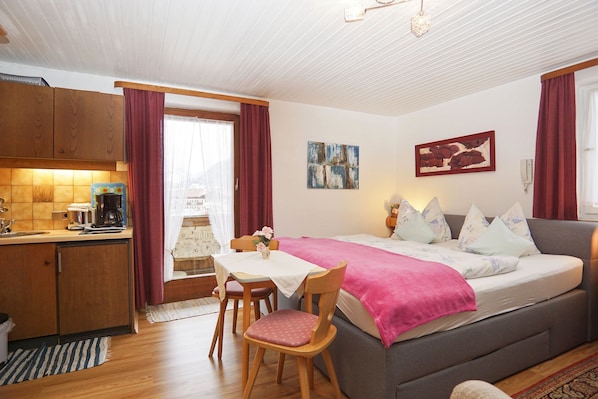 1 habitación y ropa de cama 
