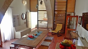 Interior - 2 apartments sharing garden and pool (Vamos)