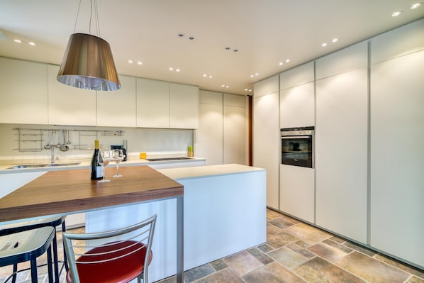 Family Villa, Multiple Bedrooms (Villa Bella Elena Private Swimming) | Private kitchen | Fridge, microwave, oven, stovetop