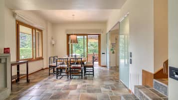 Family Villa, Multiple Bedrooms (Villa Bella Elena Private Swimming) | Dining