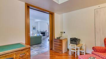 Family Villa, Multiple Bedrooms (Villa Bella Elena Private Swimming) | Interior