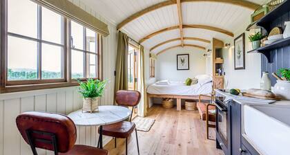 Hintock, a bespoke shepherds hut offering the magnificent view and outdoor bath