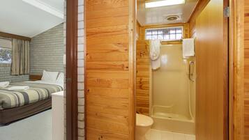 Standard Double Room, Non Smoking | Bathroom