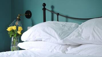 1 bedroom, iron/ironing board