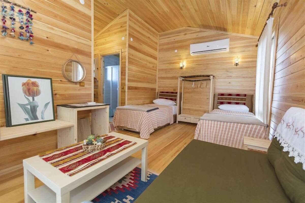 Bungalow tradicional, 1 habitación | 1 dormitorio, ropa de cama de alta calidad, minibar y cortinas opacas