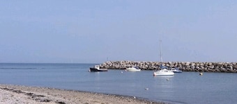 Wonderful spacious apartment 1 minute from the beach