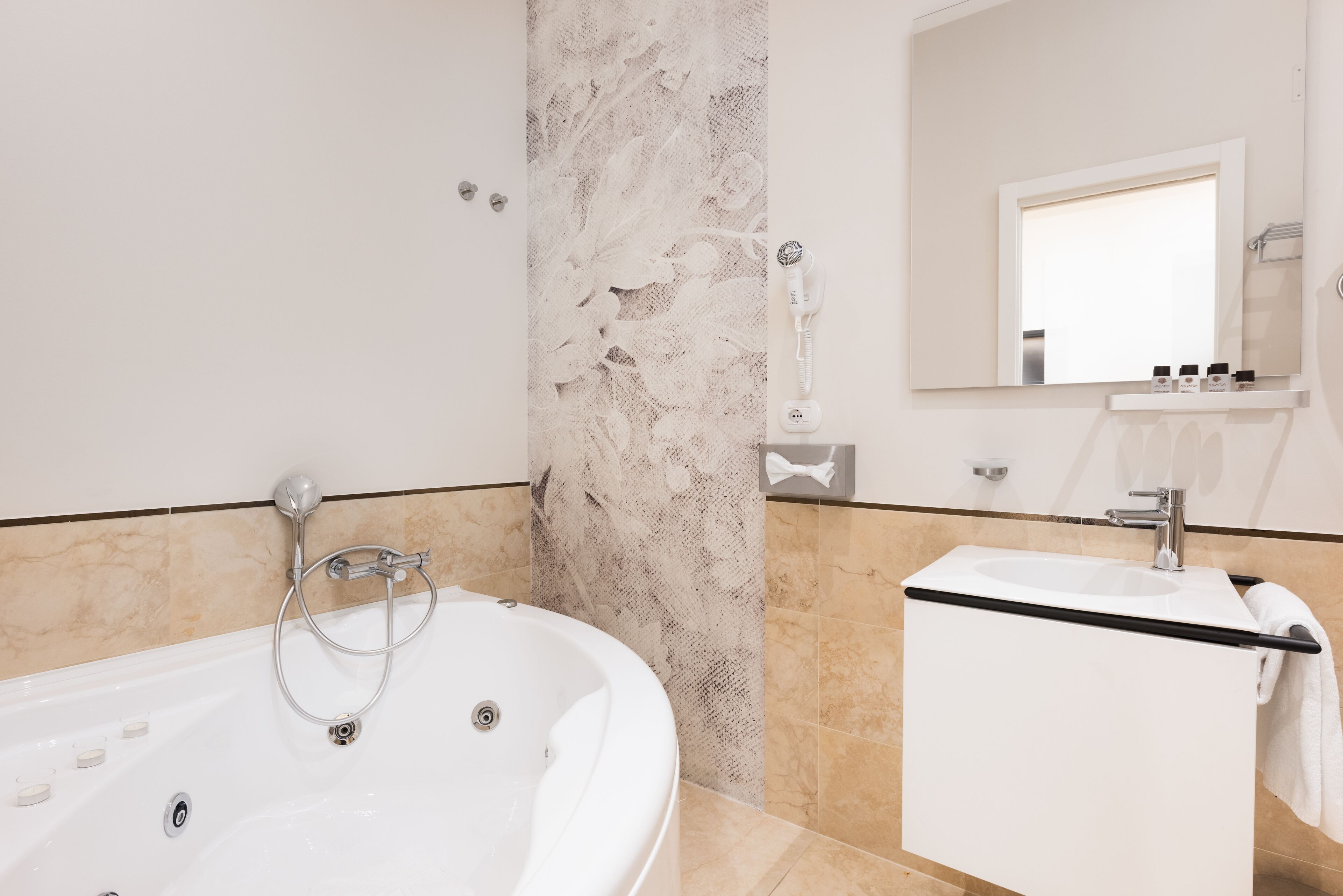 Foto - At 41 Luxury Suites & Rooms