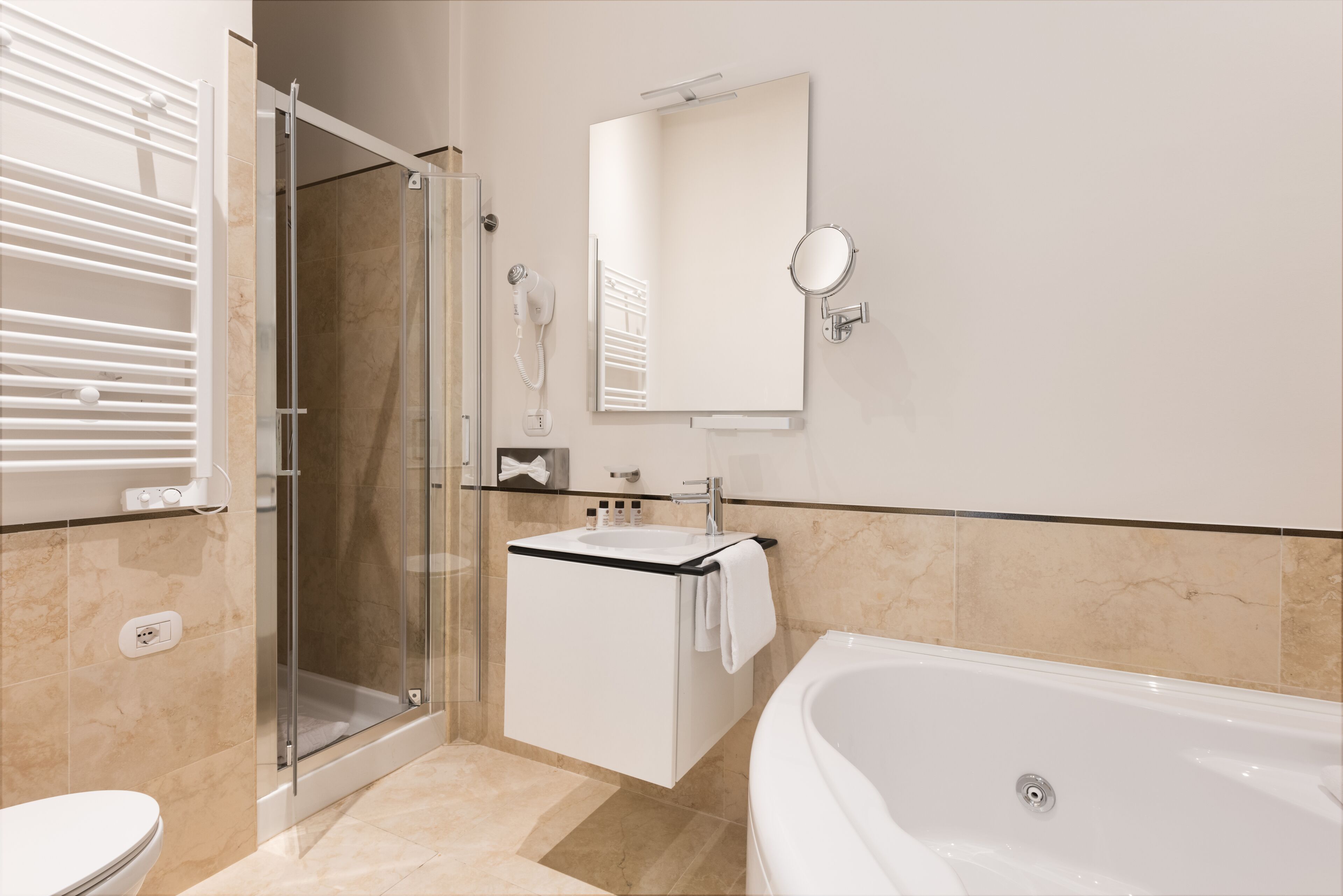 Foto - At 41 Luxury Suites & Rooms