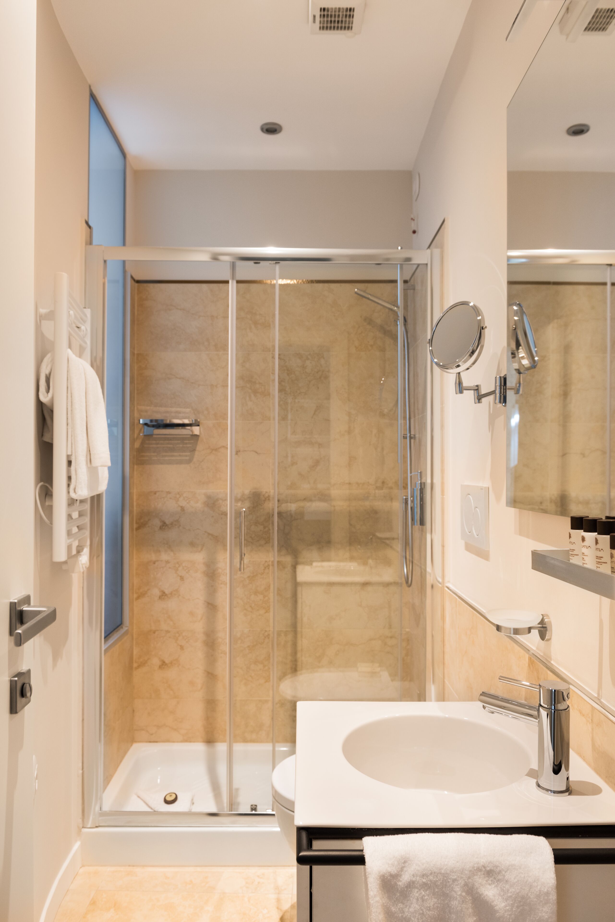 Foto - At 41 Luxury Suites & Rooms