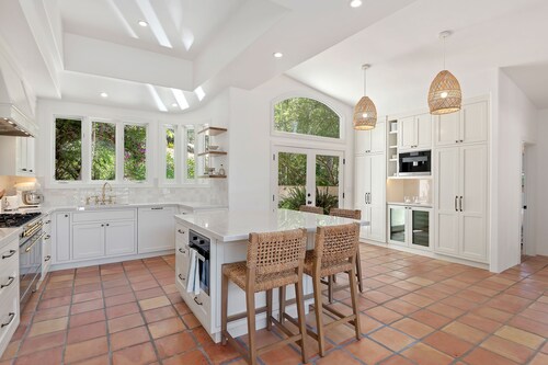 Santa Barbara Hideaway with Terraced Suites